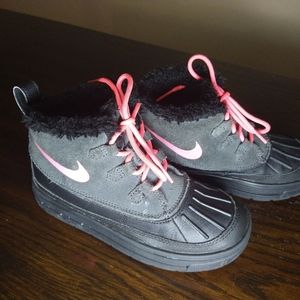 Nike Black and Pink ACG Boots